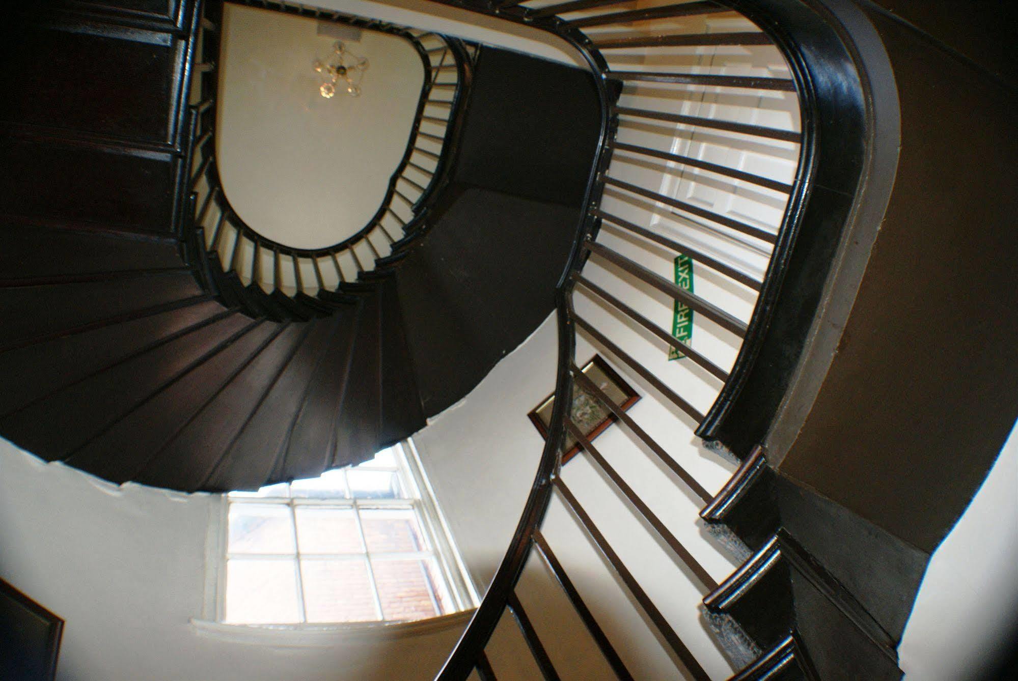 The Bank House Hotel Uttoxeter ภายนอก รูปภาพ