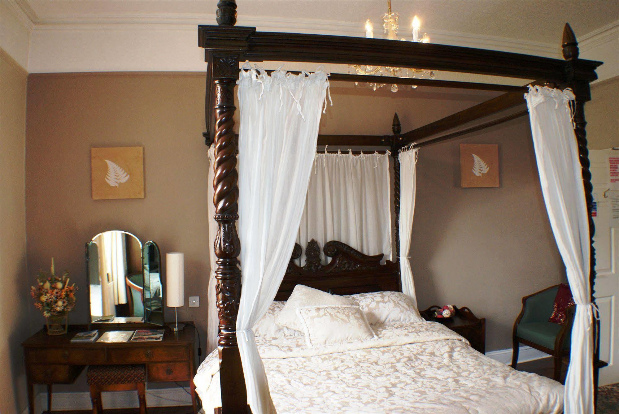 The Bank House Hotel Uttoxeter ภายนอก รูปภาพ